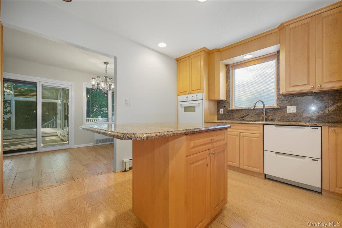 #15 photo, 54 Fairfield Avenue, Port Washington , NY 11050