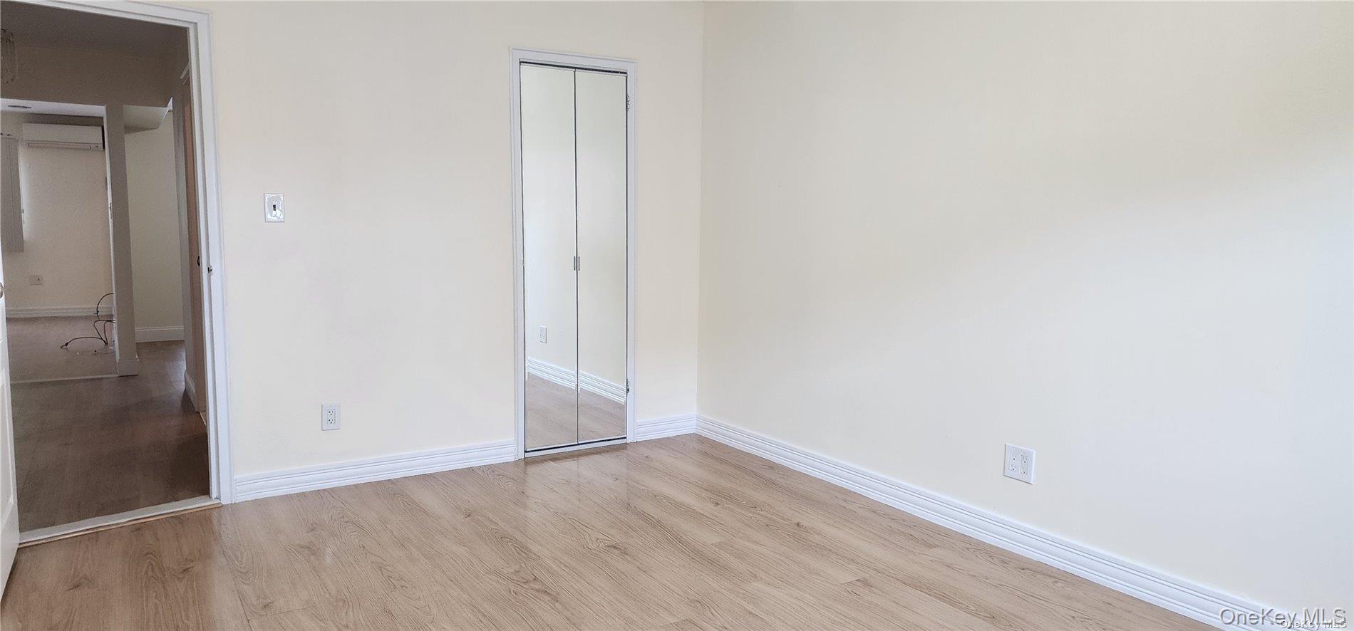 #10 photo, 71-14 58 Road, クイーンズ区 Maspeth , NY 11378