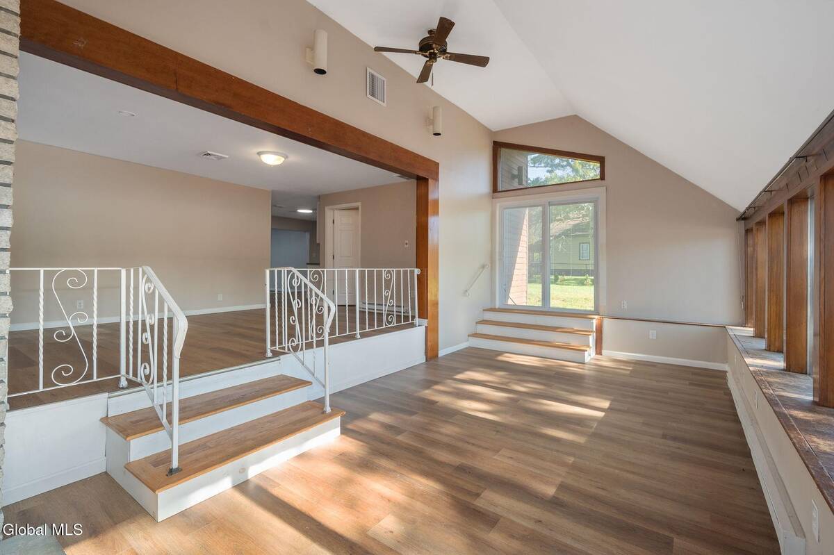 #14 photo, 337 N Ballston Road, Glenville , NY 12302