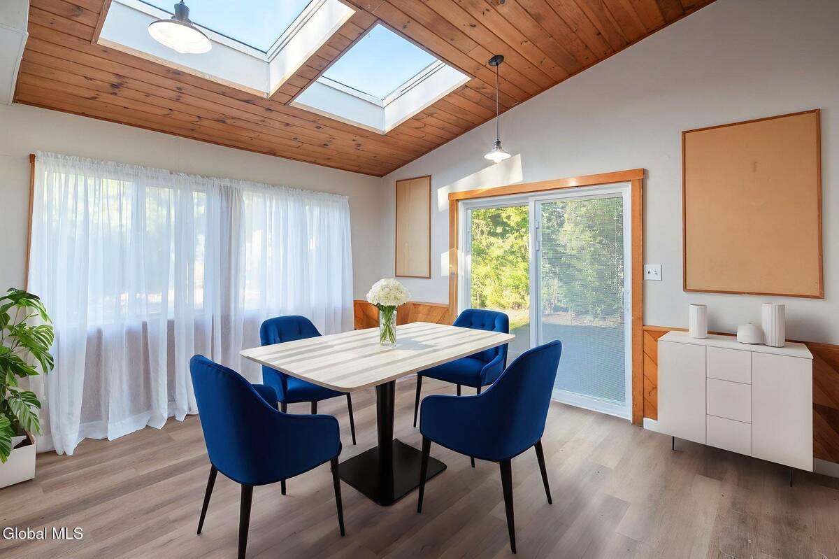 #27 photo, 337 N Ballston Road, Glenville , NY 12302