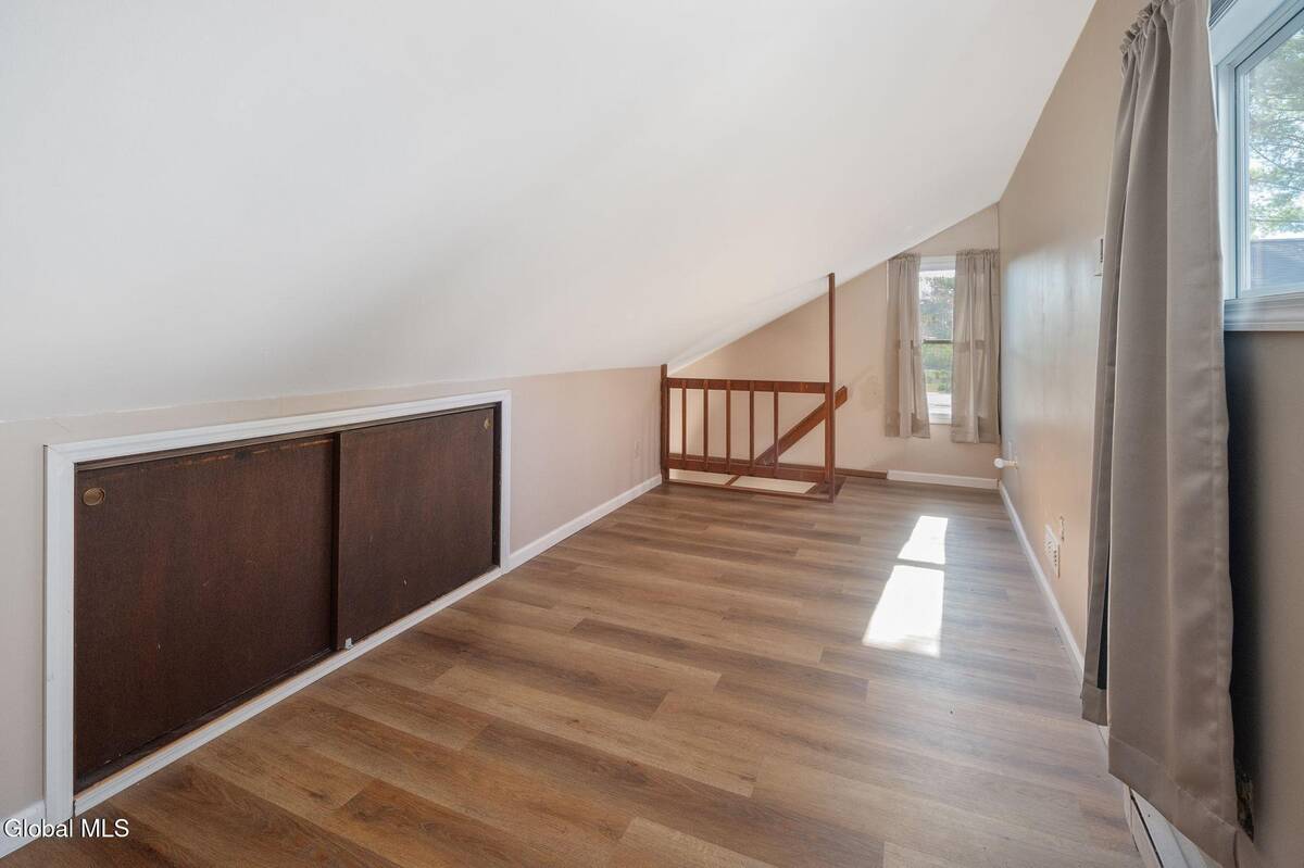 #46 photo, 337 N Ballston Road, Glenville , NY 12302