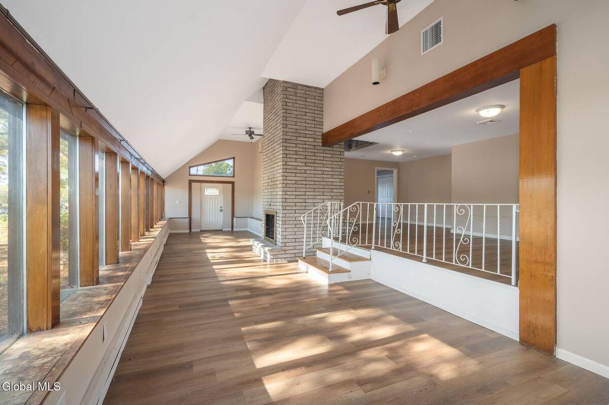 #11 photo, 337 N Ballston Road, 纽约州 Glenville , NY 12302