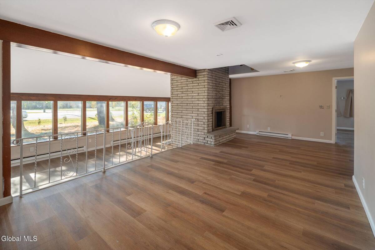 #17 photo, 337 N Ballston Road, 纽约州 Glenville , NY 12302