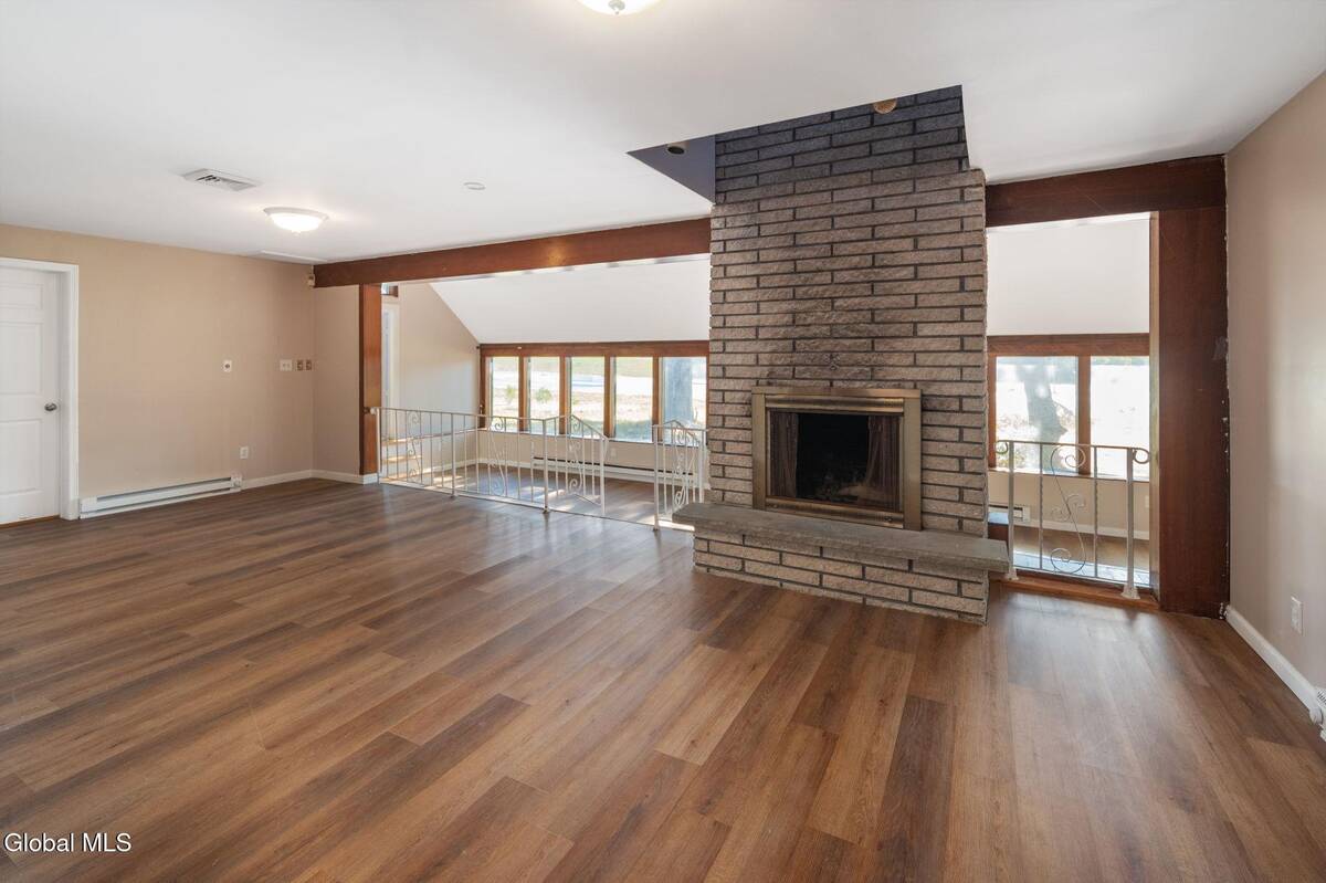 #19 photo, 337 N Ballston Road, 纽约州 Glenville , NY 12302