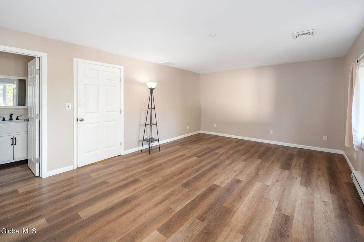 #32 photo, 337 N Ballston Road, 纽约州 Glenville , NY 12302