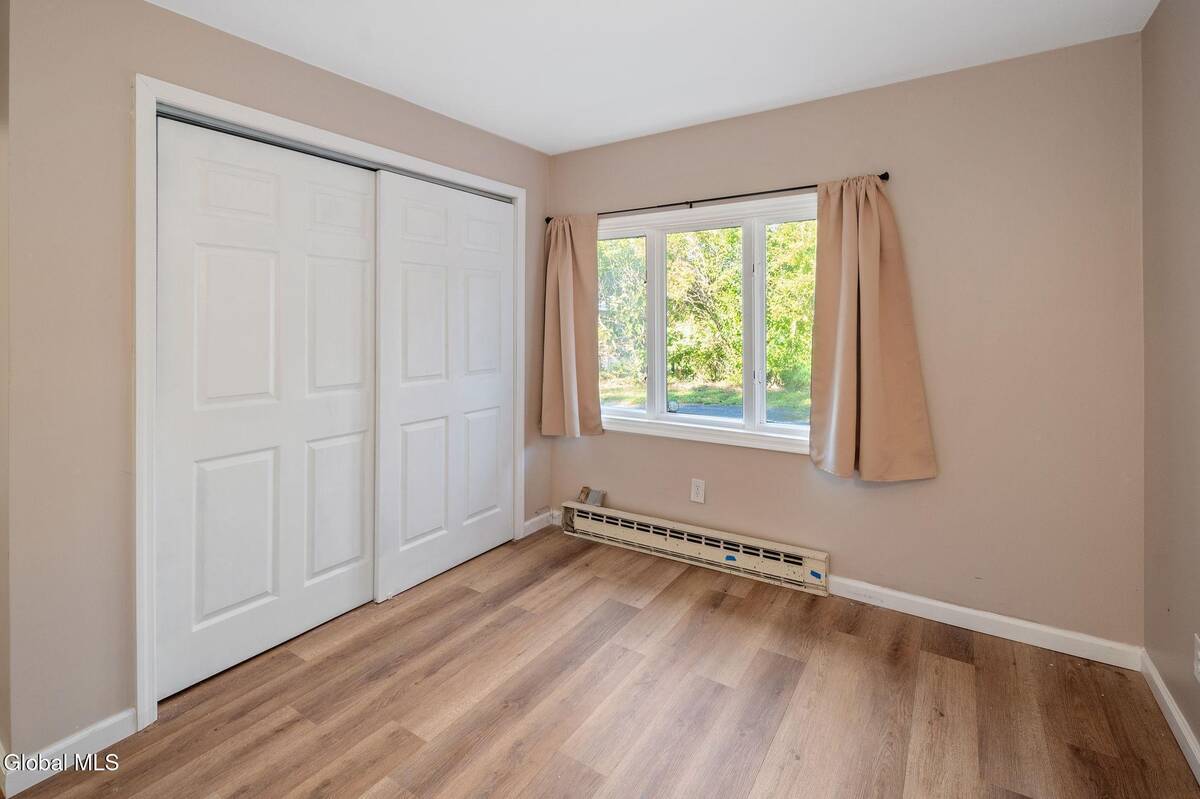 #37 photo, 337 N Ballston Road, 纽约州 Glenville , NY 12302