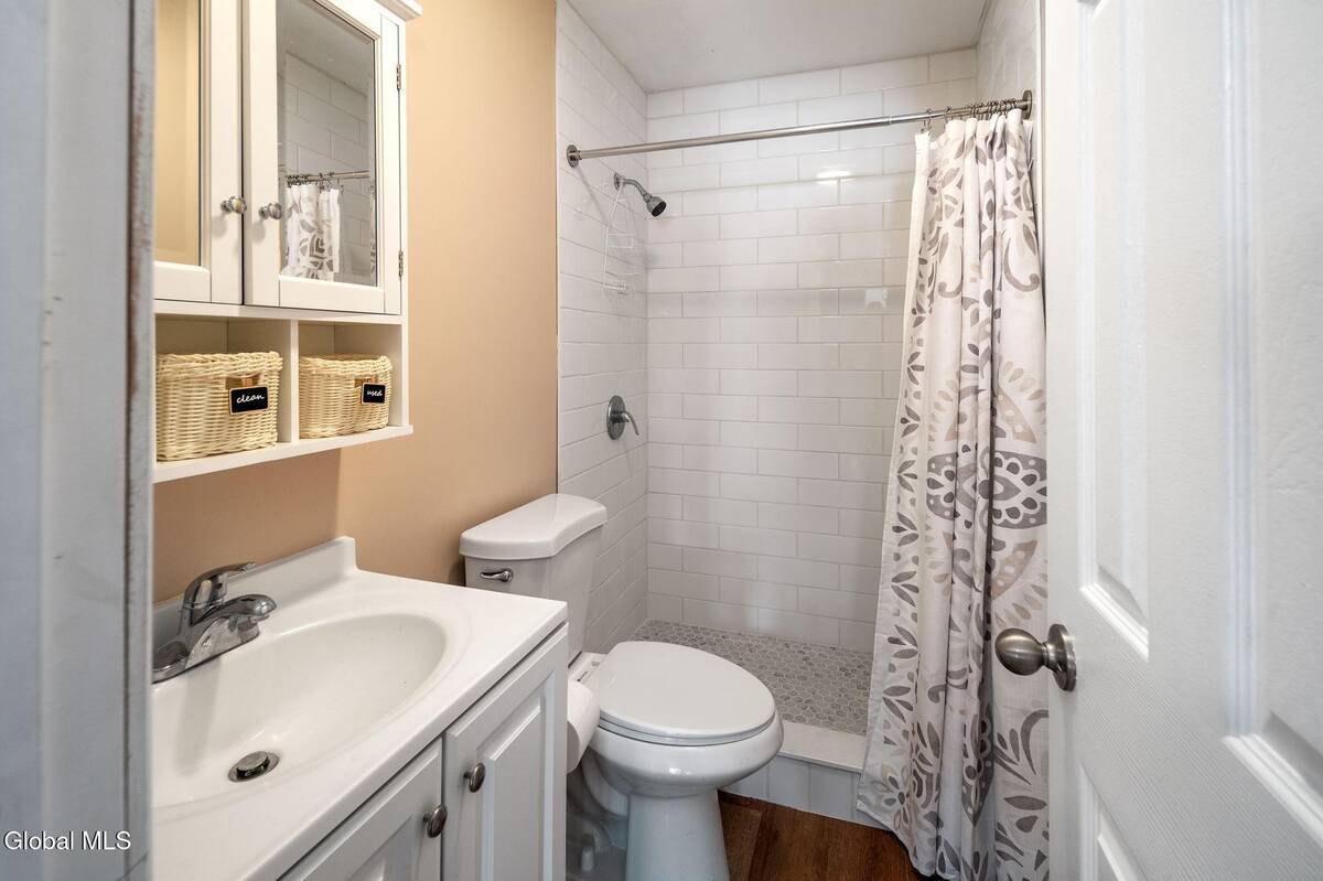 #38 photo, 337 N Ballston Road, 纽约州 Glenville , NY 12302