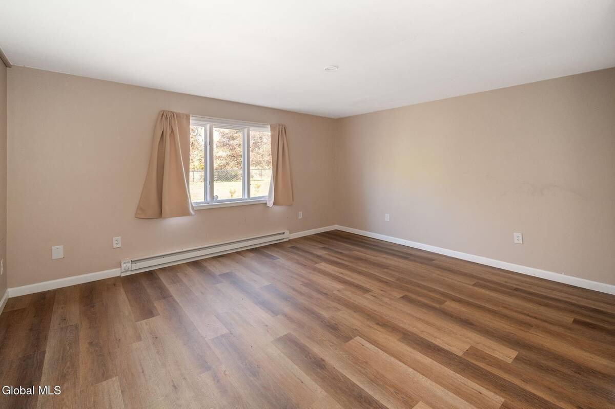 #40 photo, 337 N Ballston Road, 纽约州 Glenville , NY 12302