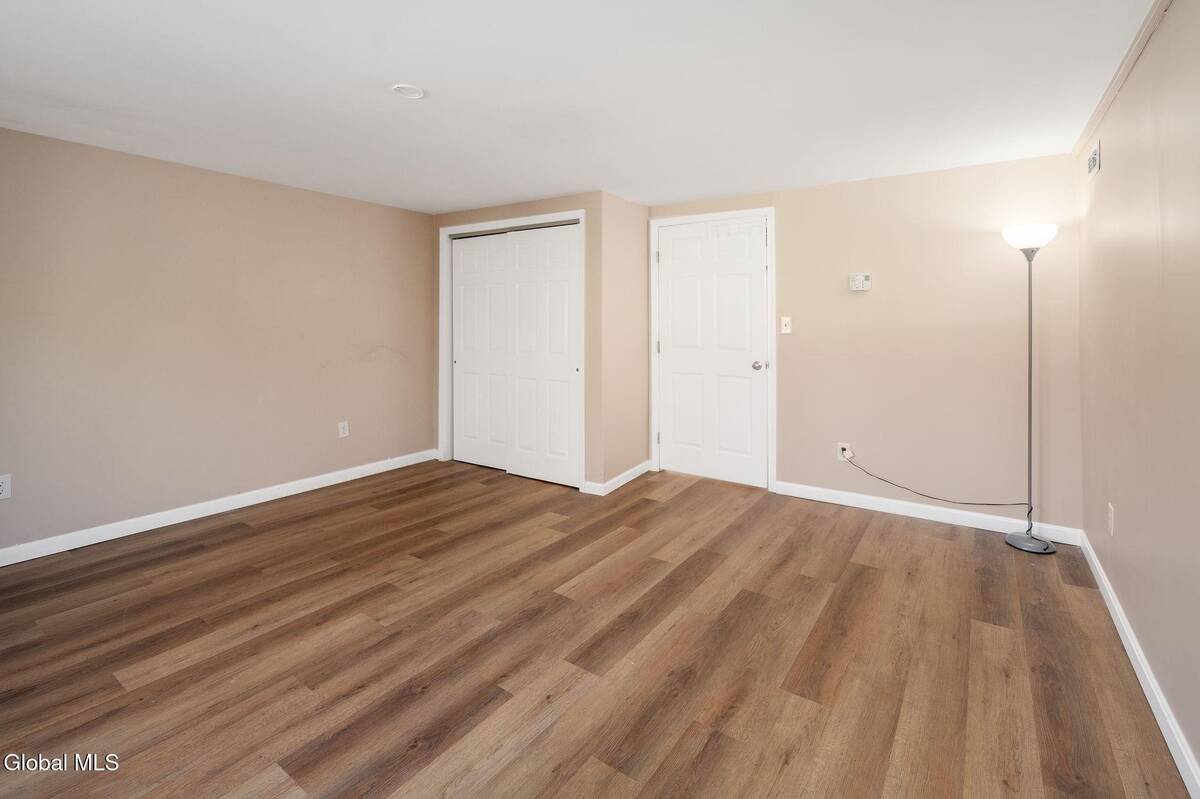 #41 photo, 337 N Ballston Road, 纽约州 Glenville , NY 12302