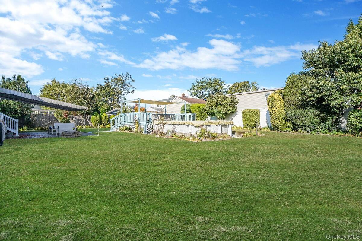 #10 photo, 430 14th Street, サフォーク郡 West Babylon , NY 11704