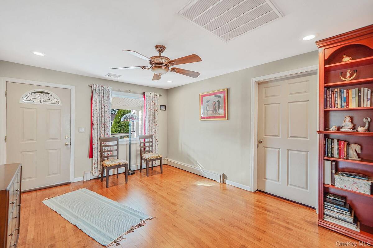 #14 photo, 430 14th Street, サフォーク郡 West Babylon , NY 11704