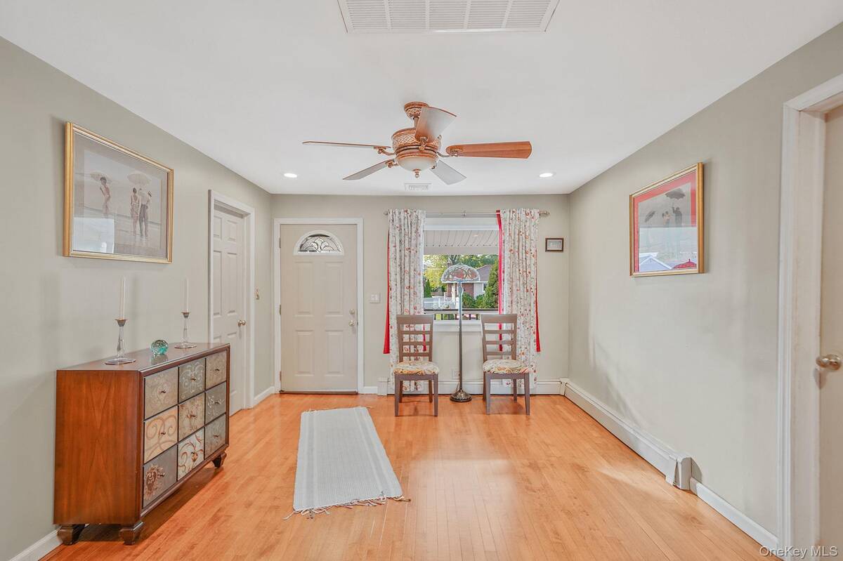 #15 photo, 430 14th Street, サフォーク郡 West Babylon , NY 11704