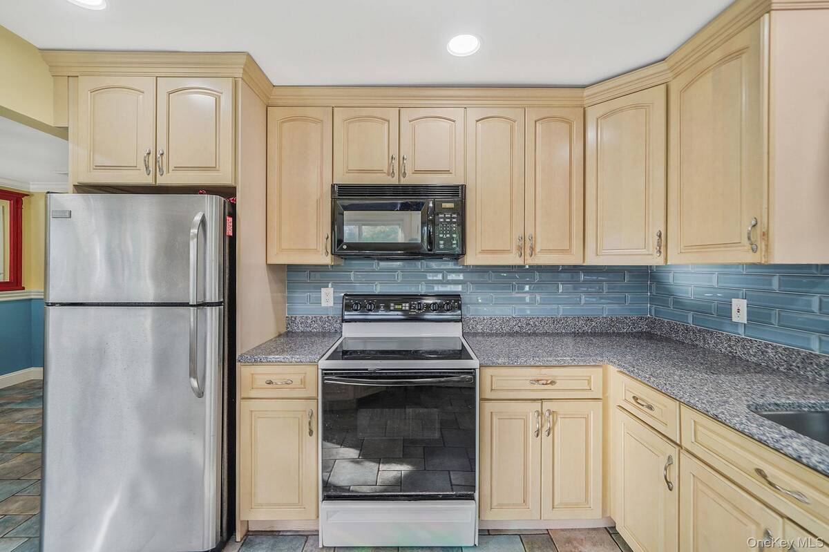 #23 photo, 430 14th Street, サフォーク郡 West Babylon , NY 11704