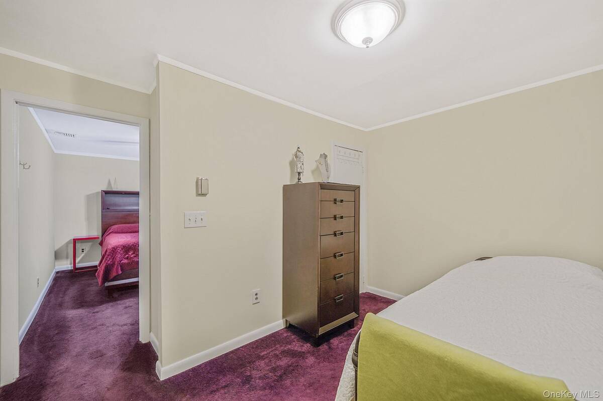 #28 photo, 430 14th Street, サフォーク郡 West Babylon , NY 11704