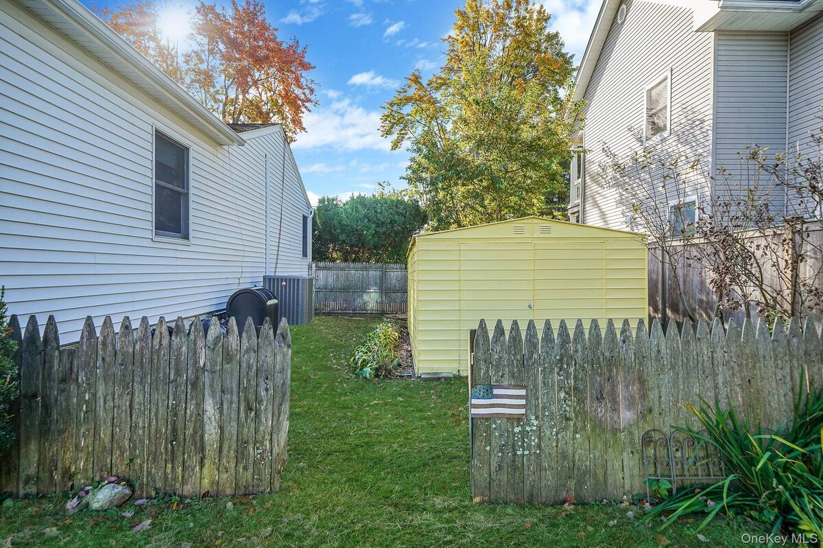 #7 photo, 430 14th Street, サフォーク郡 West Babylon , NY 11704