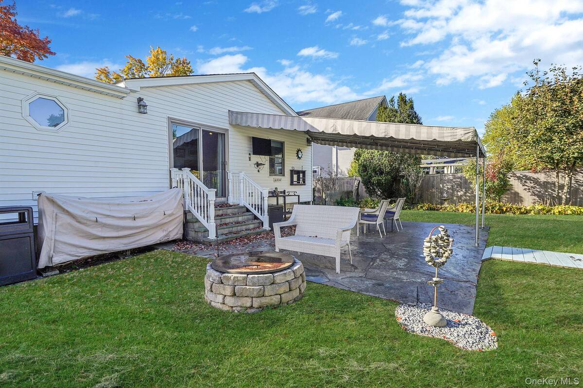 #8 photo, 430 14th Street, サフォーク郡 West Babylon , NY 11704