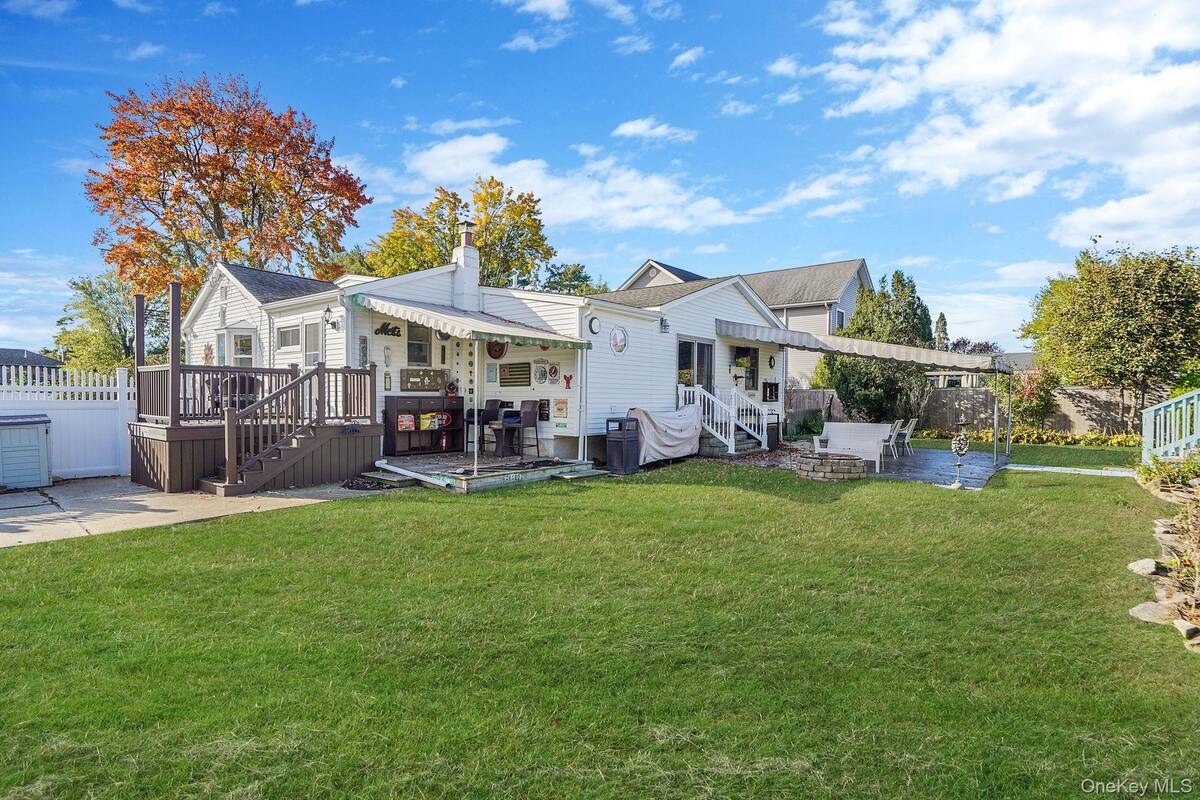 #9 photo, 430 14th Street, サフォーク郡 West Babylon , NY 11704