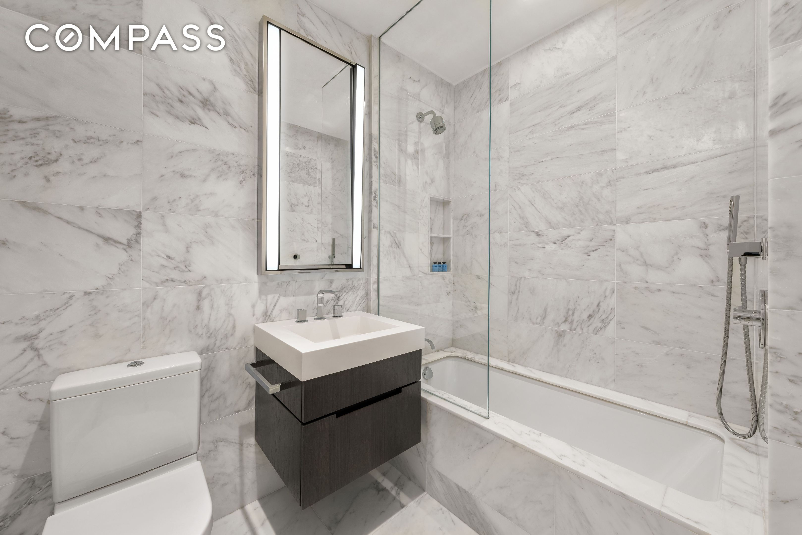 #10 photo, 108 Leonard Street, TriBeCa , NY 10013