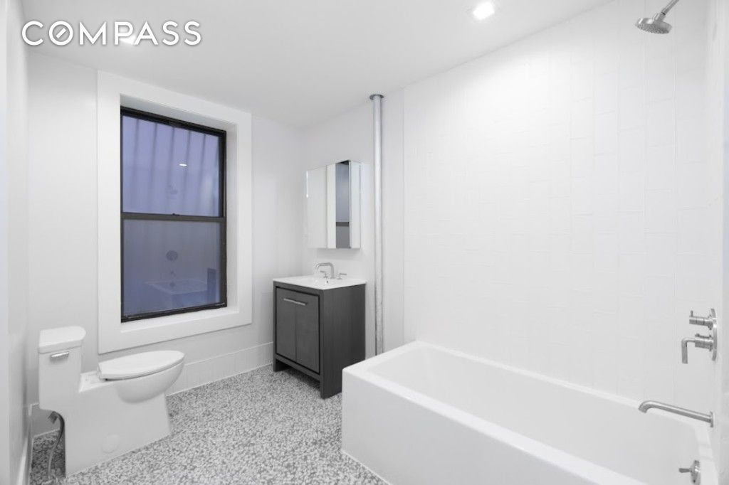 #5 photo, Brooklyn, Caton Park , NY 11218