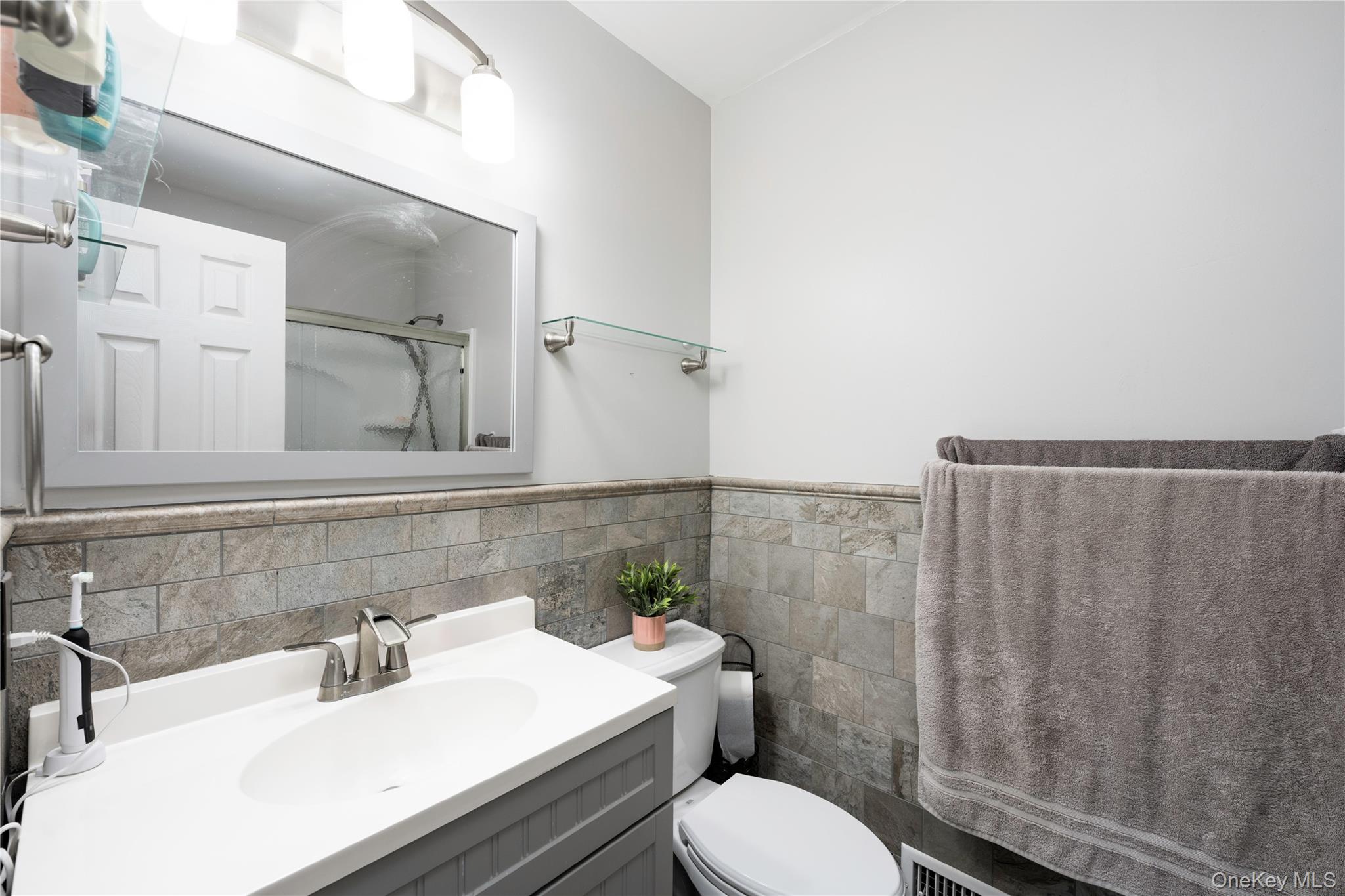 #14 photo, 5704 Manor Drive, Peekskill , NY 10566