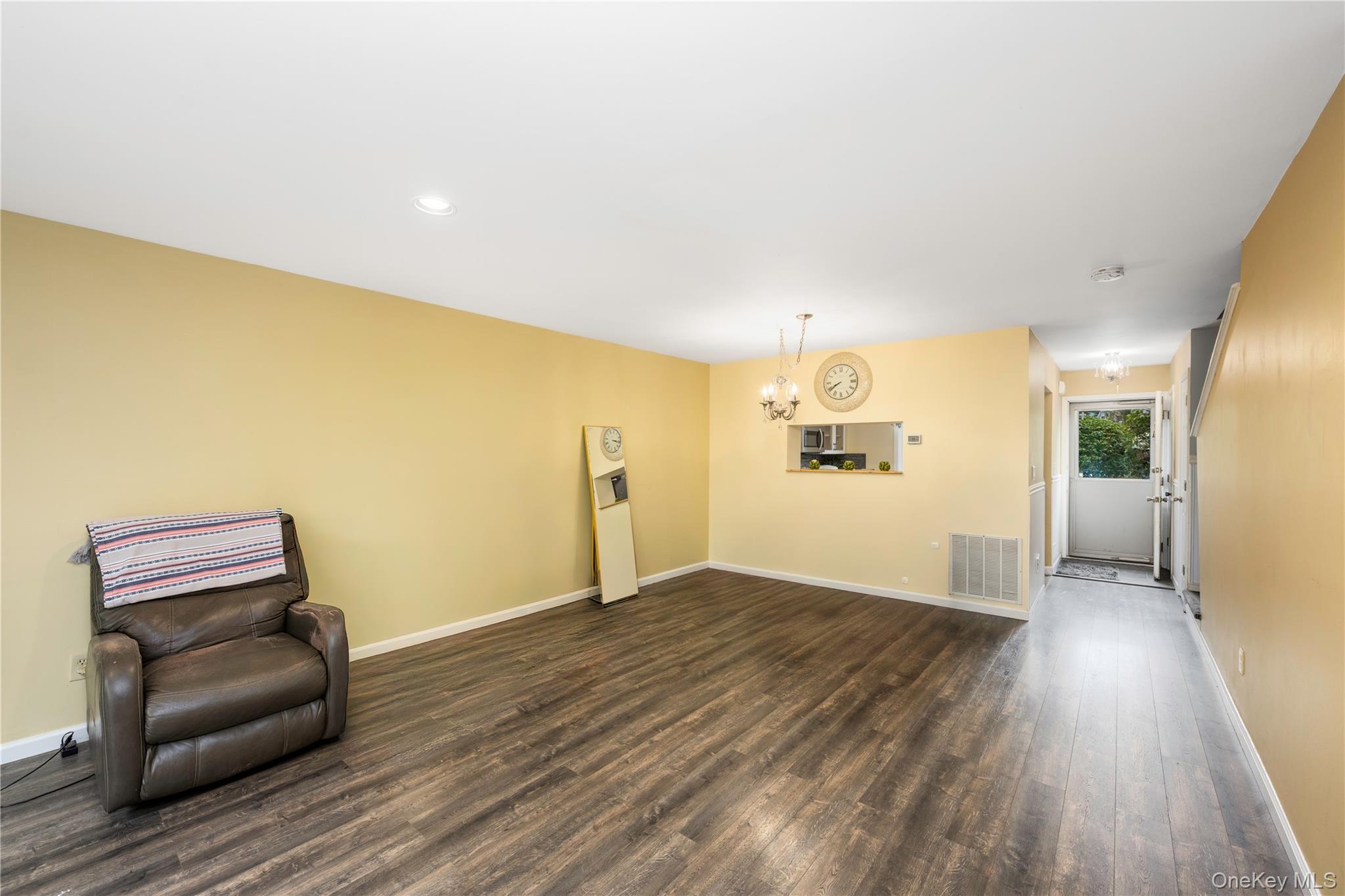 #5 photo, 5704 Manor Drive, Peekskill , NY 10566