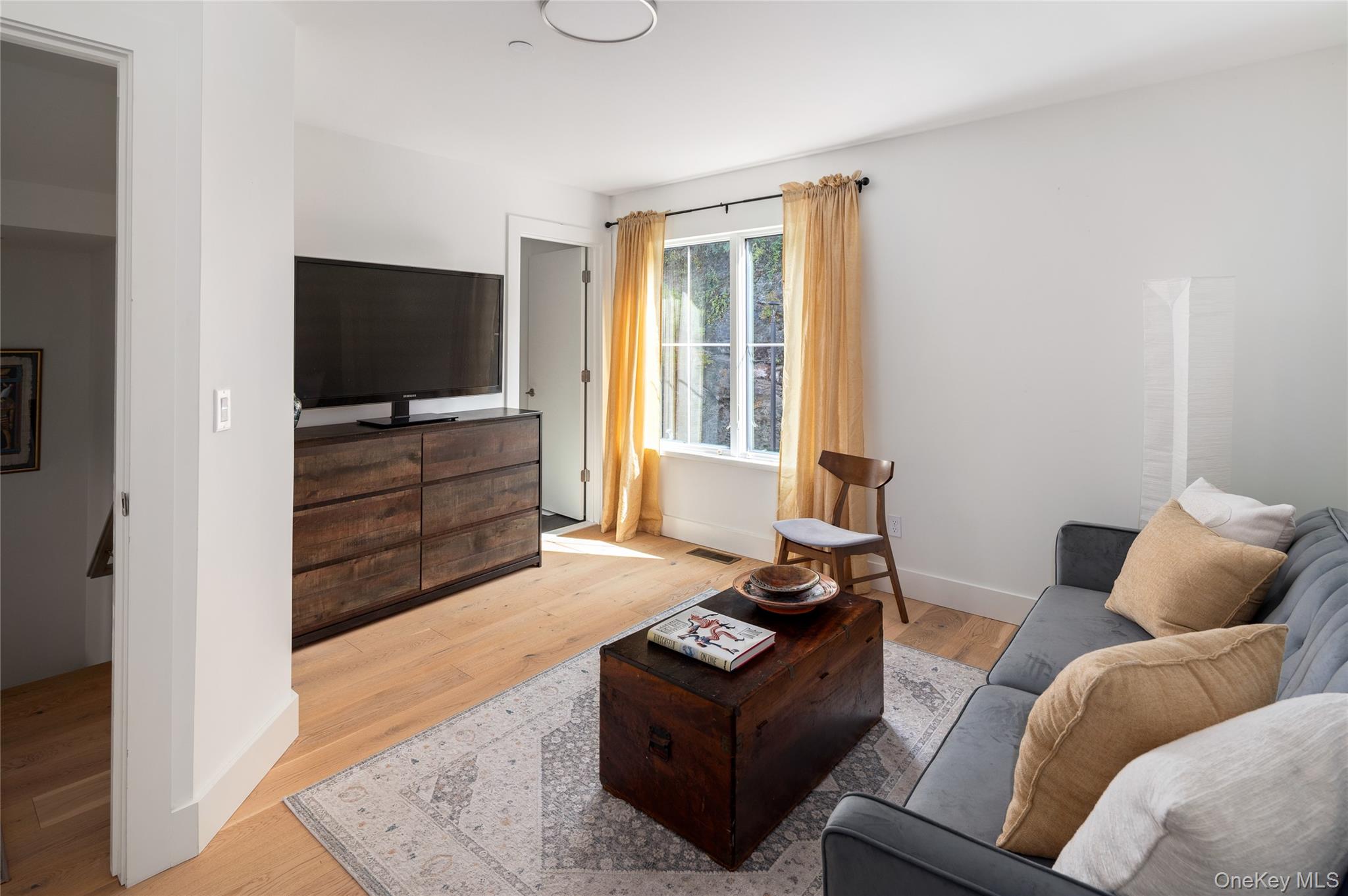 #20 photo, 10 Beekman Street, Beacon , NY 12508