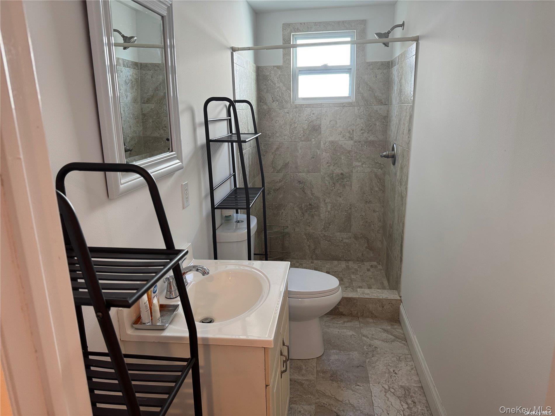 #7 photo, 109 E. Main Street, サフォーク郡 Smithtown , NY 11787