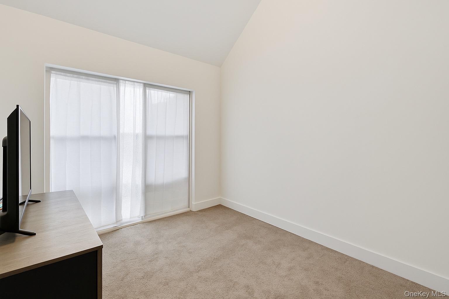 #16 photo, 27 Pinewood Dr, サフォーク郡 Shirley , NY 11967