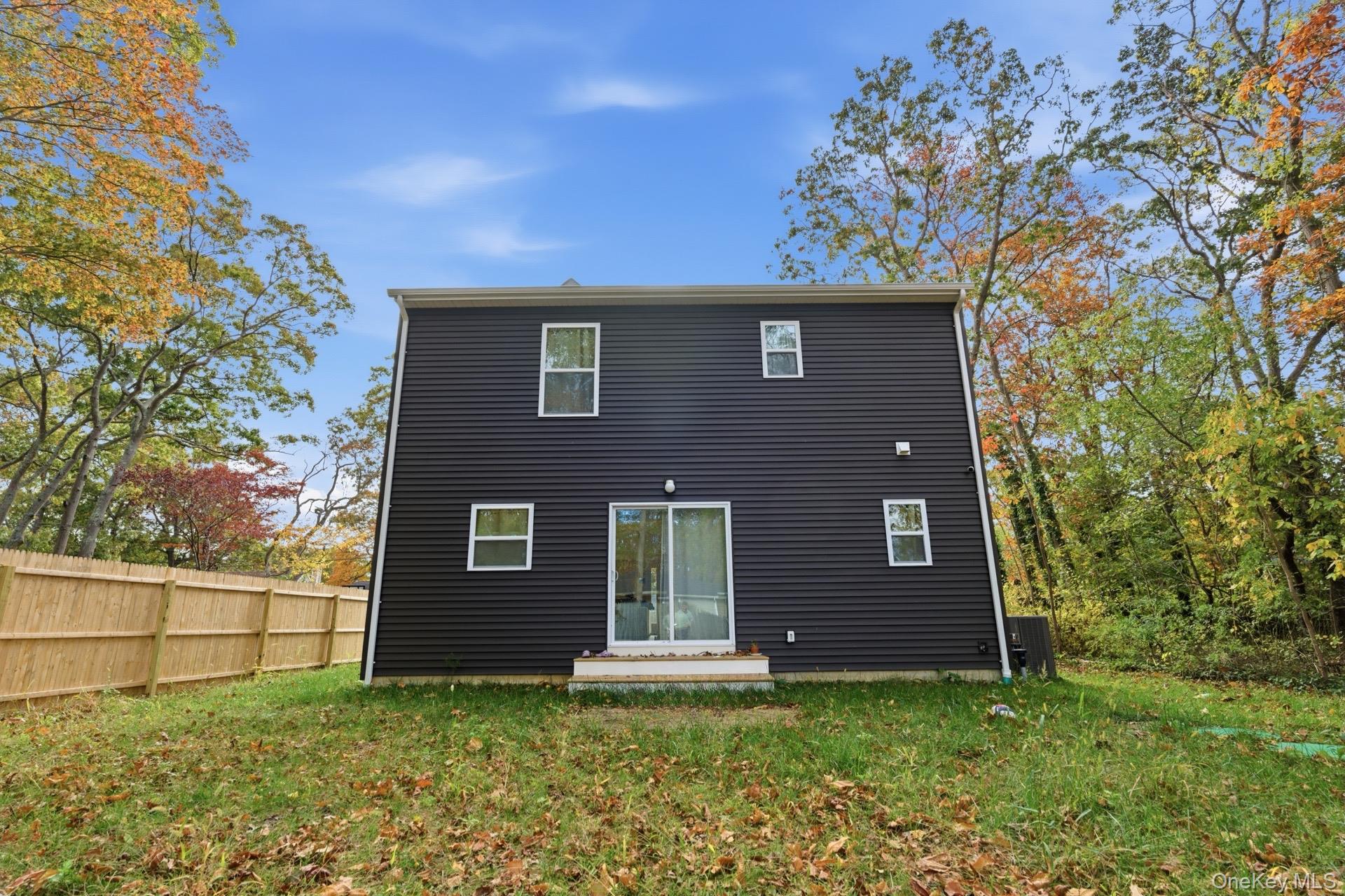 #3 photo, 27 Pinewood Dr, サフォーク郡 Shirley , NY 11967