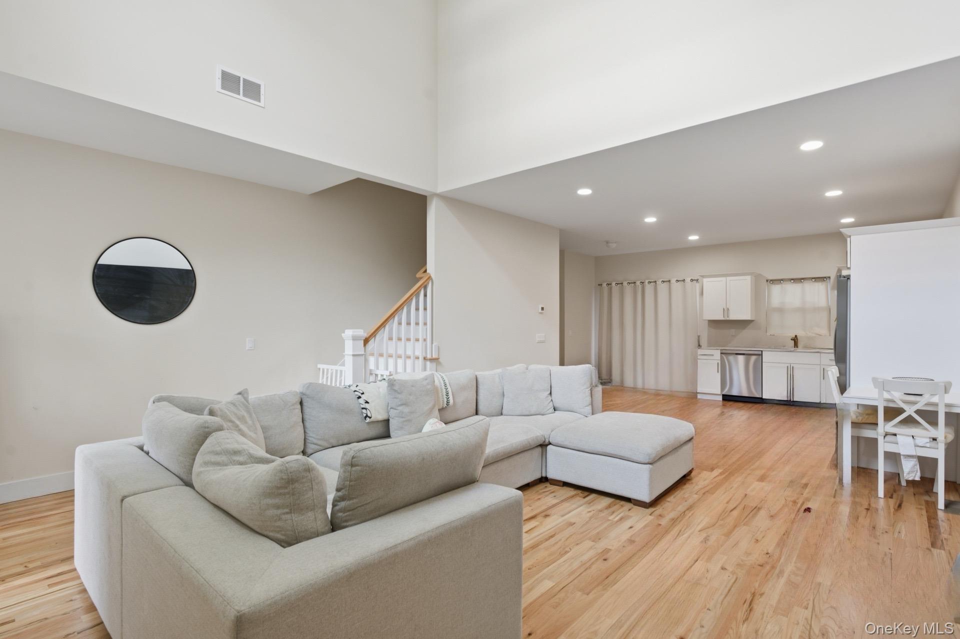 #5 photo, 27 Pinewood Dr, サフォーク郡 Shirley , NY 11967