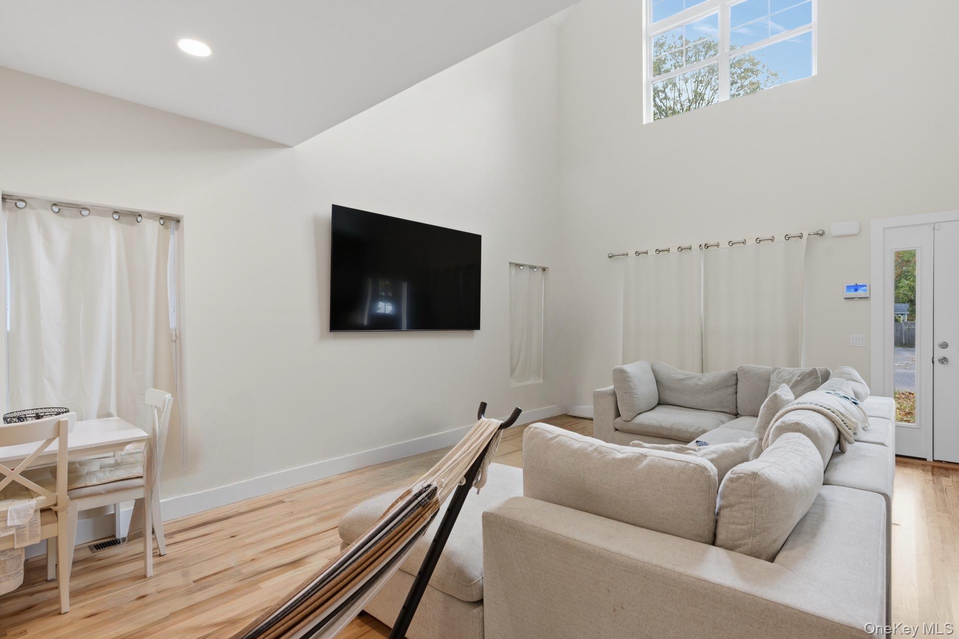 #6 photo, 27 Pinewood Dr, サフォーク郡 Shirley , NY 11967