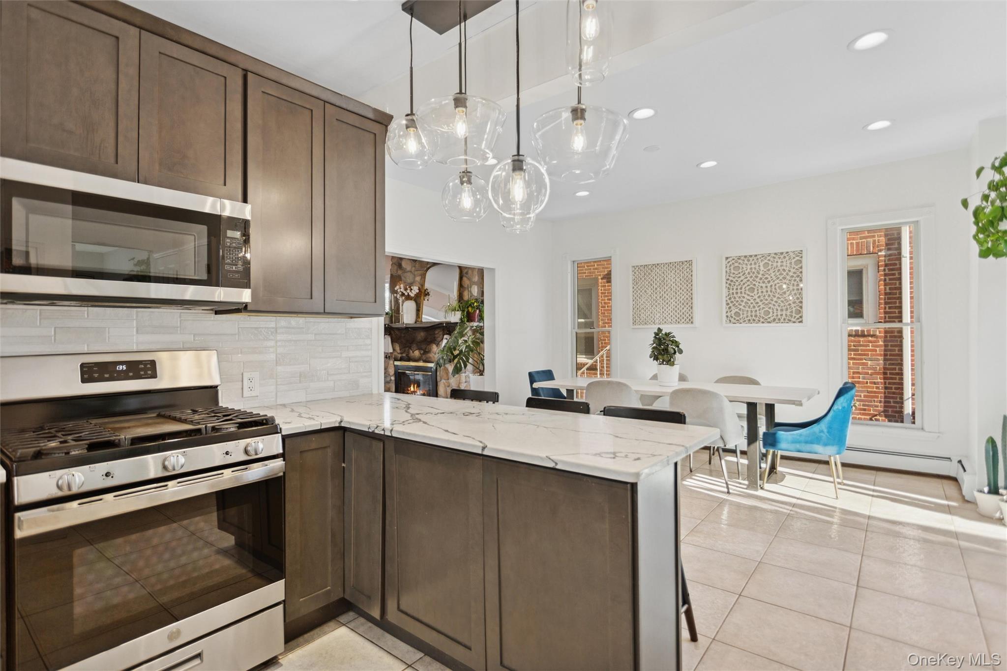 #12 photo, 436 W Walnut Street, ナッソー郡 Long Beach , NY 11561