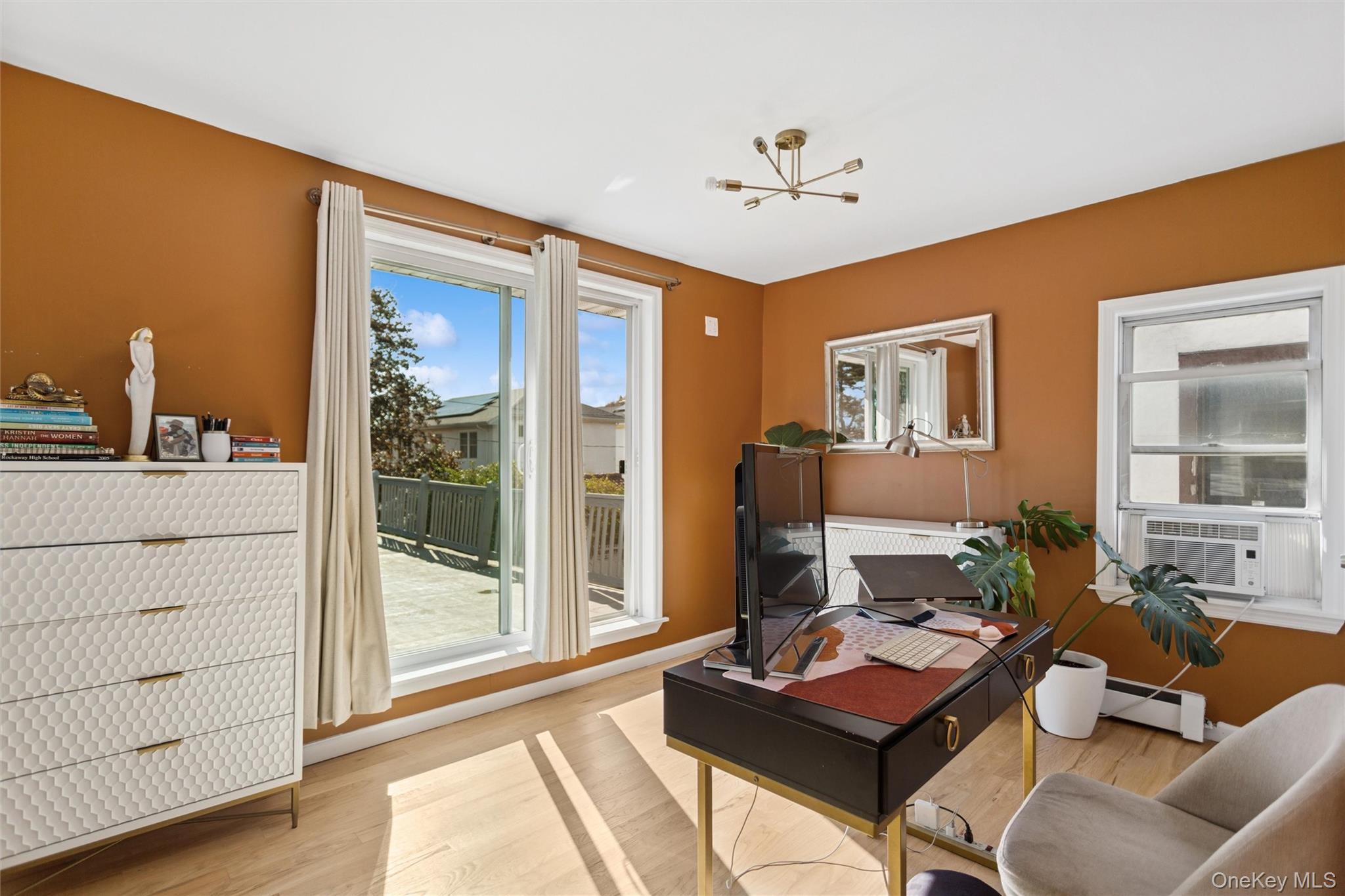 #19 photo, 436 W Walnut Street, ナッソー郡 Long Beach , NY 11561