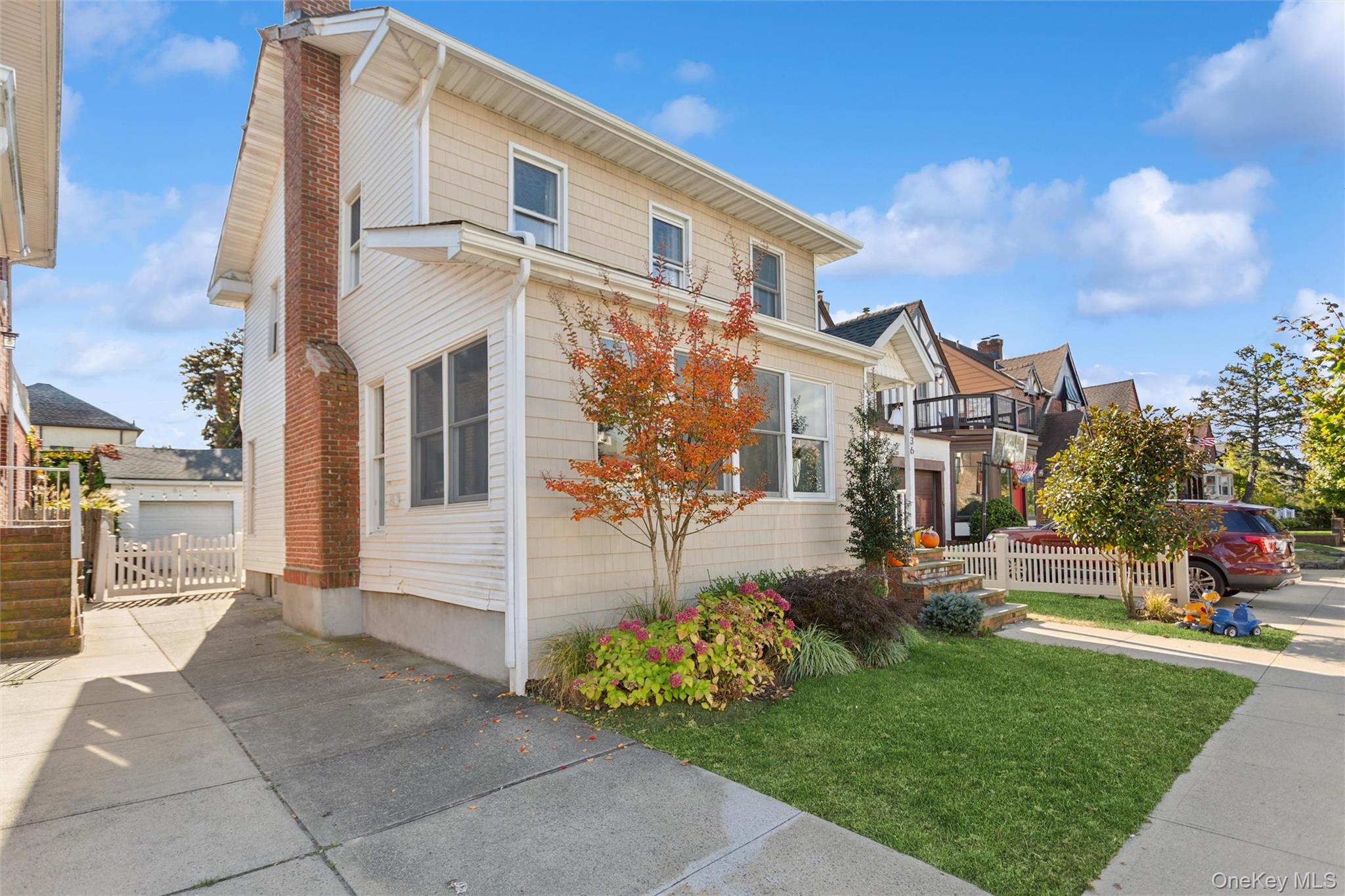 #2 photo, 436 W Walnut Street, ナッソー郡 Long Beach , NY 11561