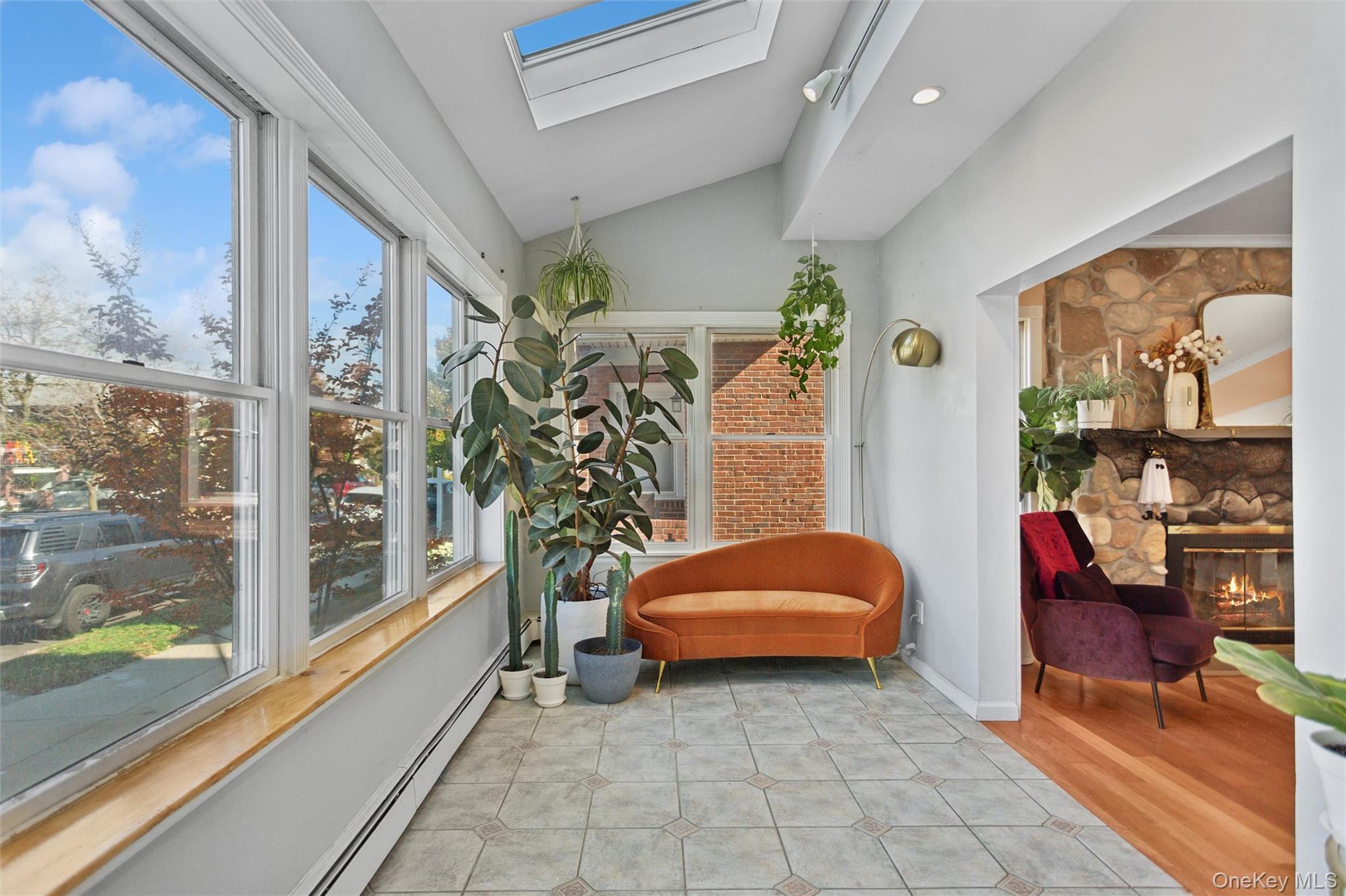 #3 photo, 436 W Walnut Street, ナッソー郡 Long Beach , NY 11561