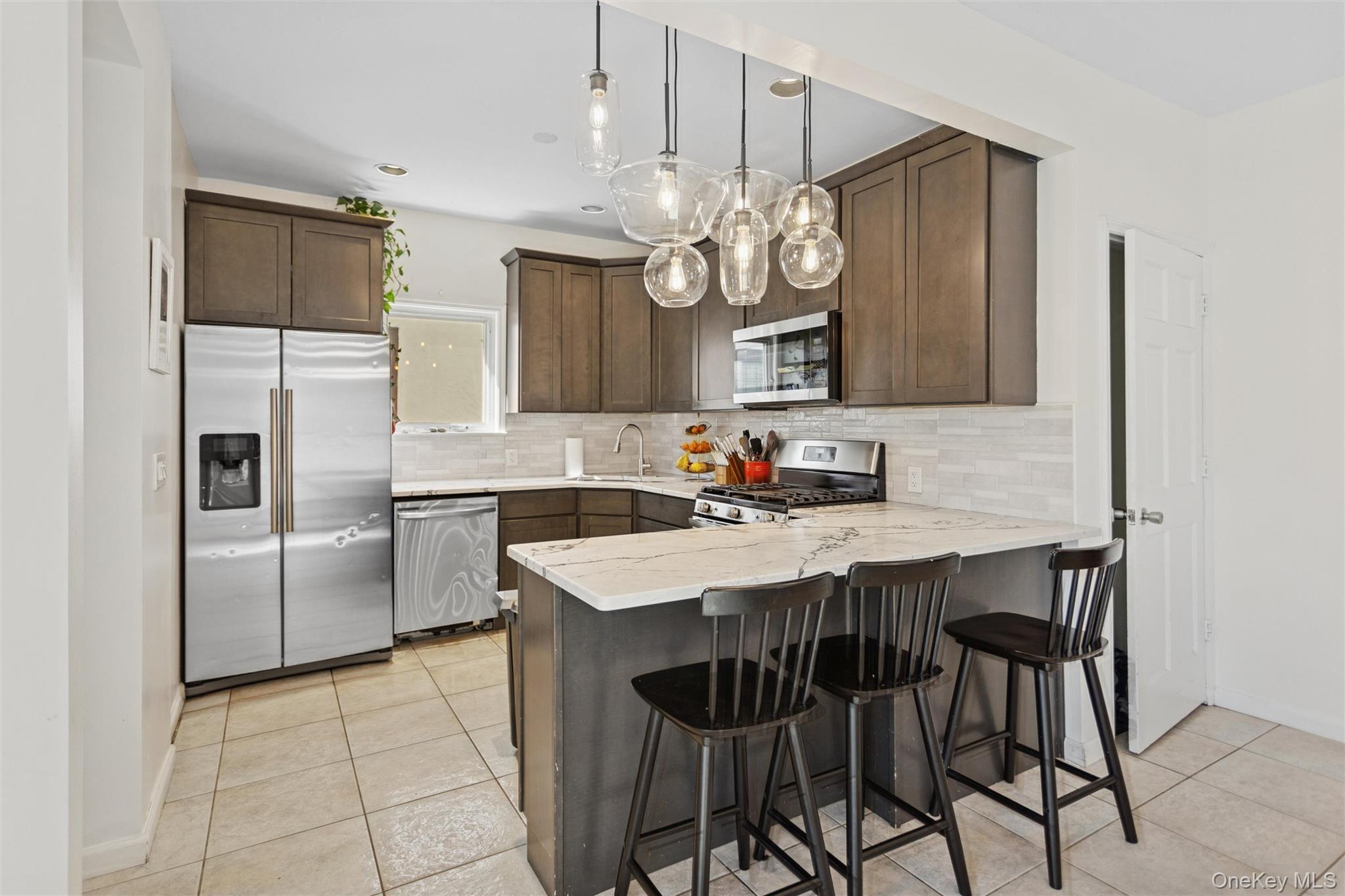 #9 photo, 436 W Walnut Street, ナッソー郡 Long Beach , NY 11561