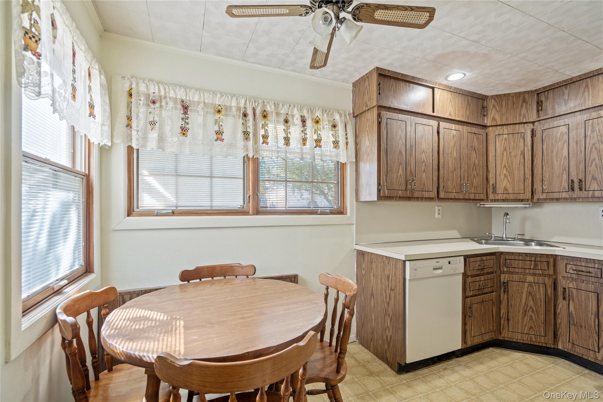 #9 photo, 16 Forte Avenue, Old Bethpage , NY 11804