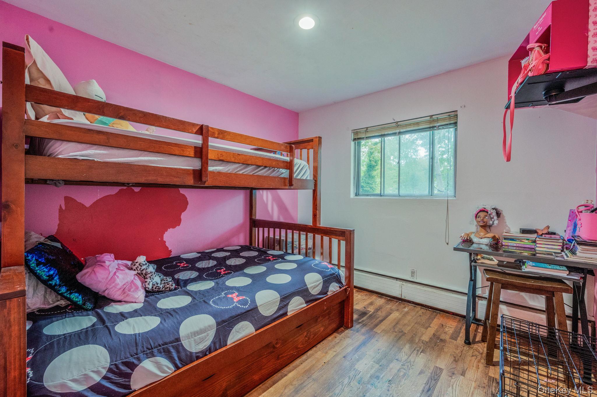 #15 photo, 8 Kenswick Lane, Huntington Station , NY 11746