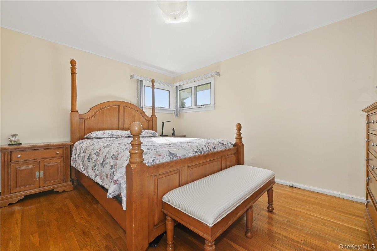 #11 photo, 162 Crown Avenue, ナッソー郡 Elmont , NY 11003