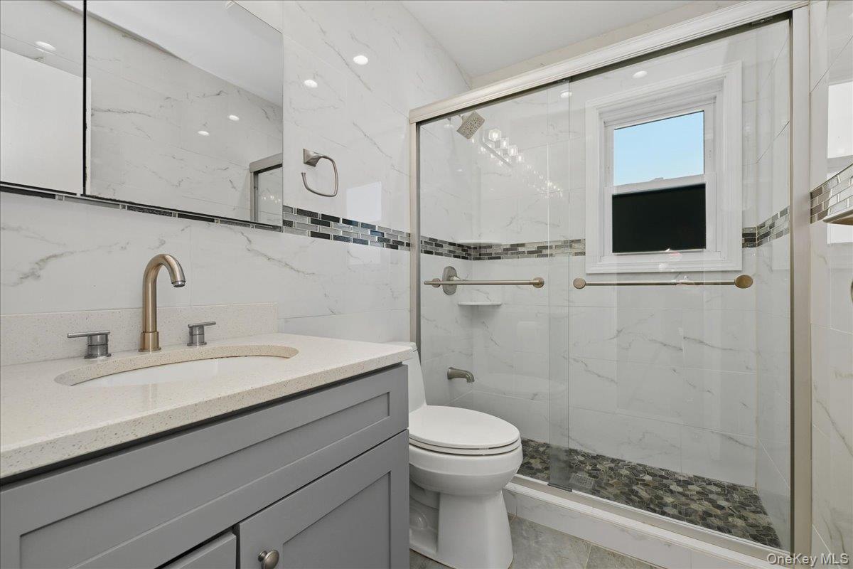 #14 photo, 162 Crown Avenue, ナッソー郡 Elmont , NY 11003