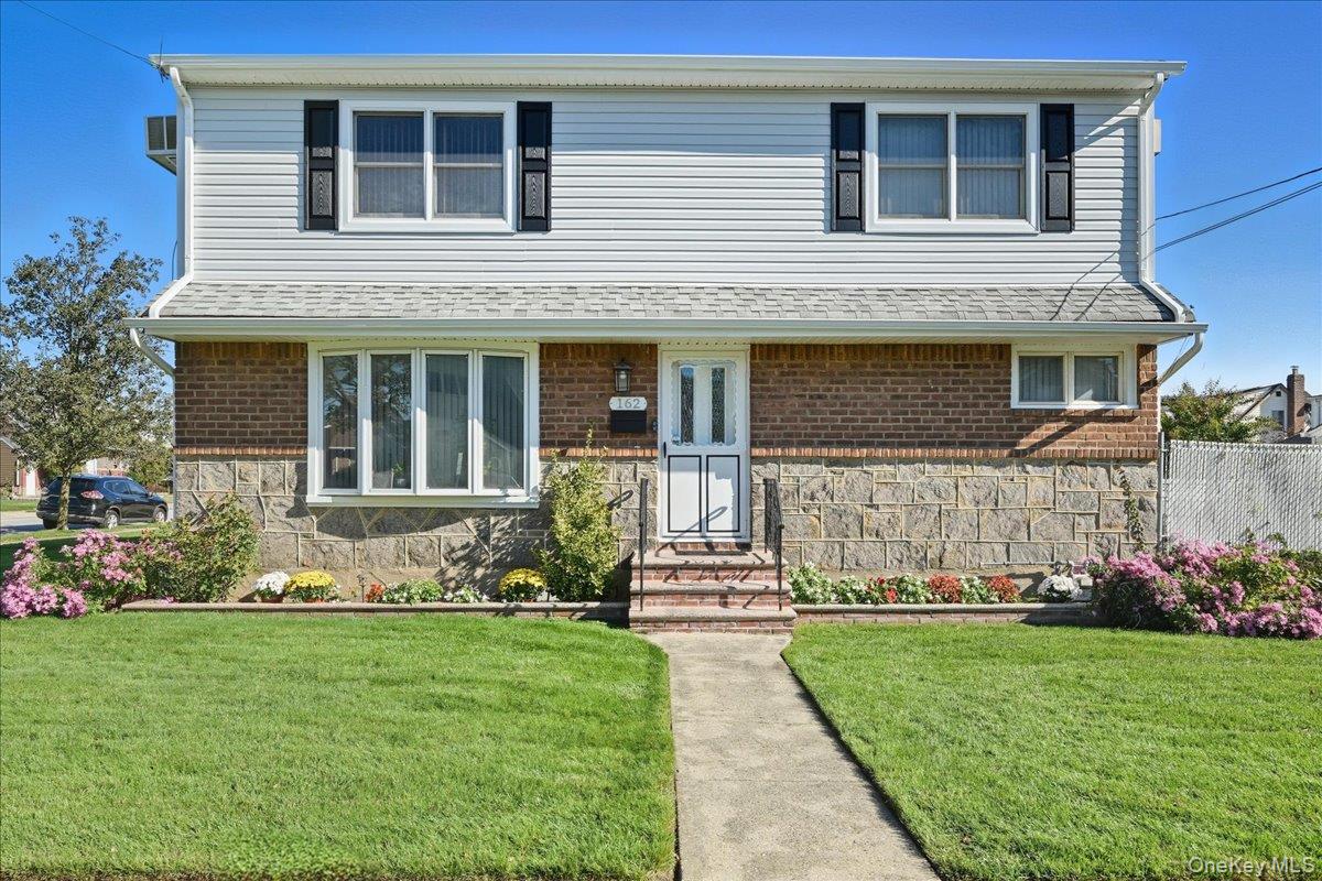 #2 photo, 162 Crown Avenue, ナッソー郡 Elmont , NY 11003