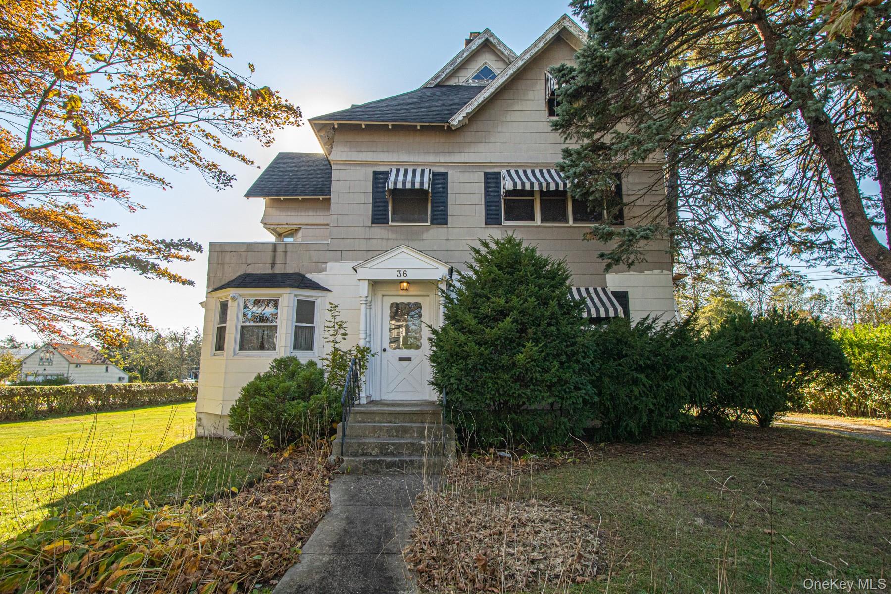 #1 photo, 36 maple Avenue, 东长岛 海湾 Bay Shore , NY 11706