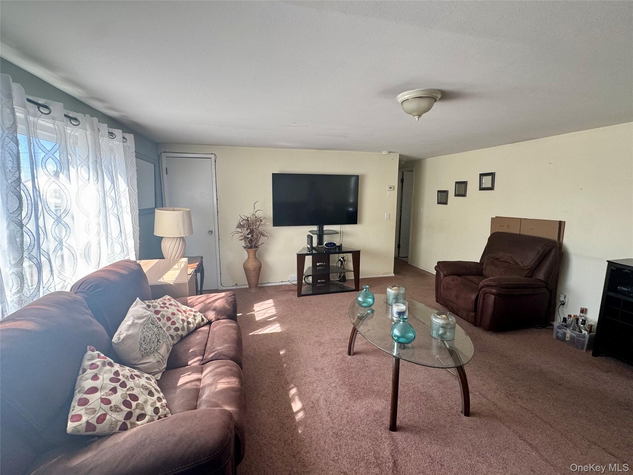 #2 photo, 10 3rd Avenue, ナッソー郡 East Rockaway , NY 11518