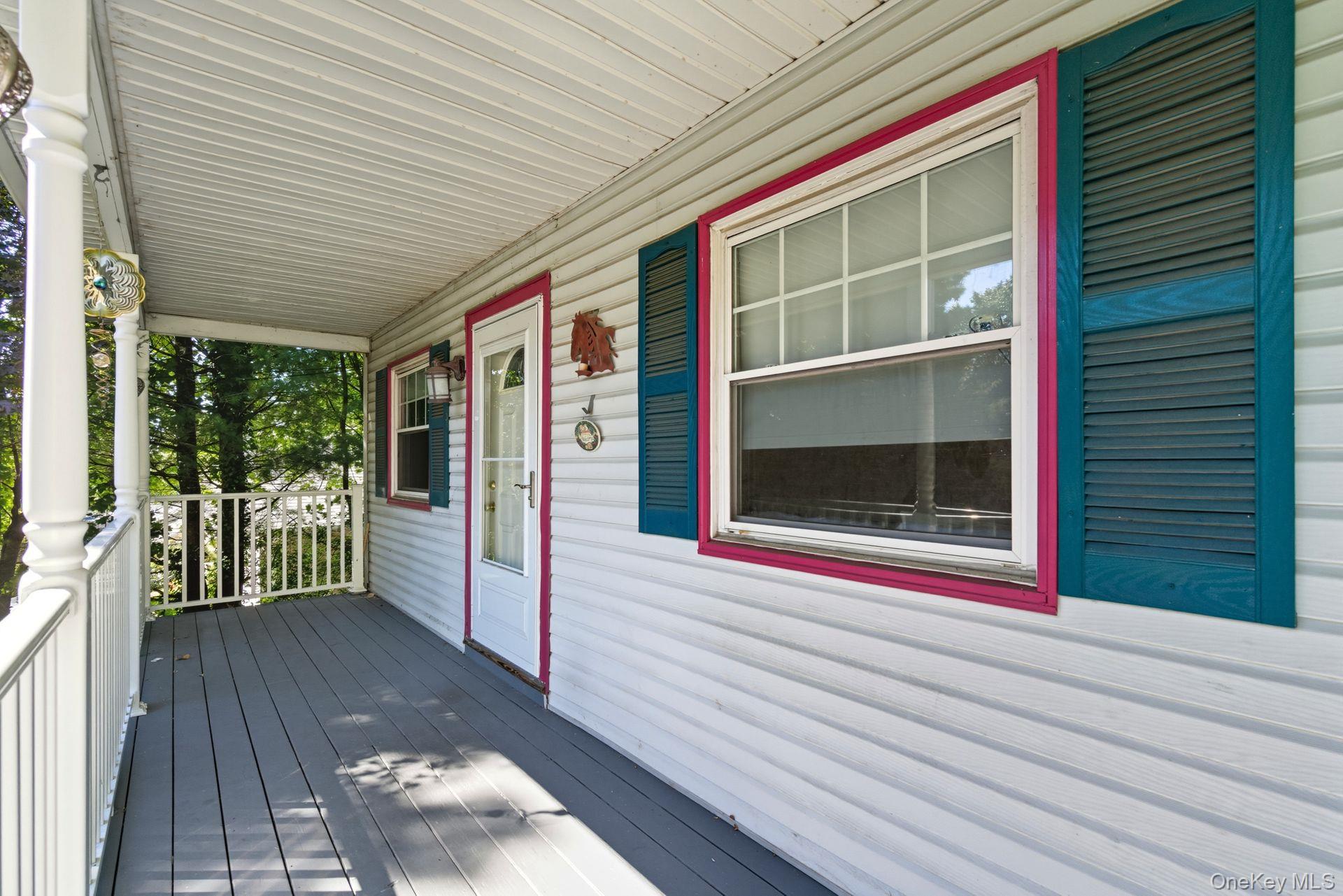 #2 photo, 24 Overlook Drive, Huntington , NY 11743