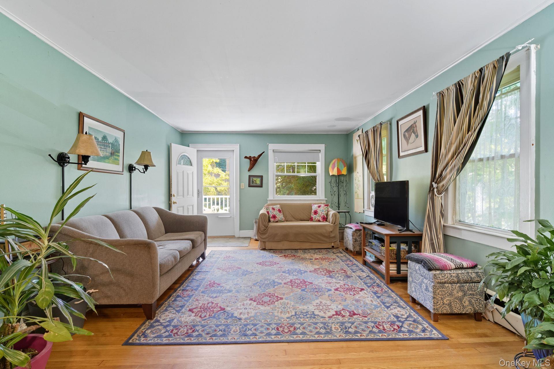 #3 photo, 24 Overlook Drive, Huntington , NY 11743