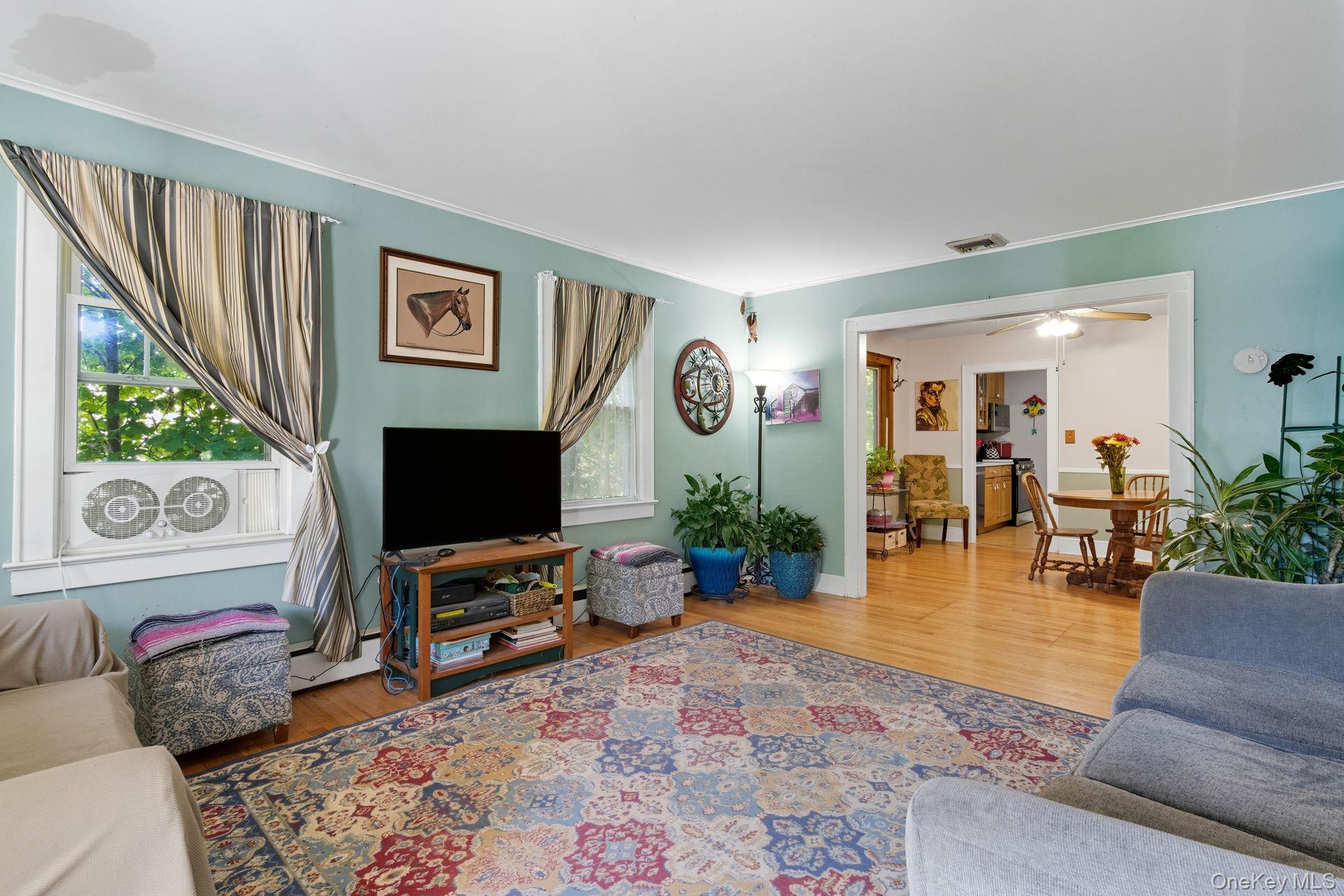 #4 photo, 24 Overlook Drive, Huntington , NY 11743