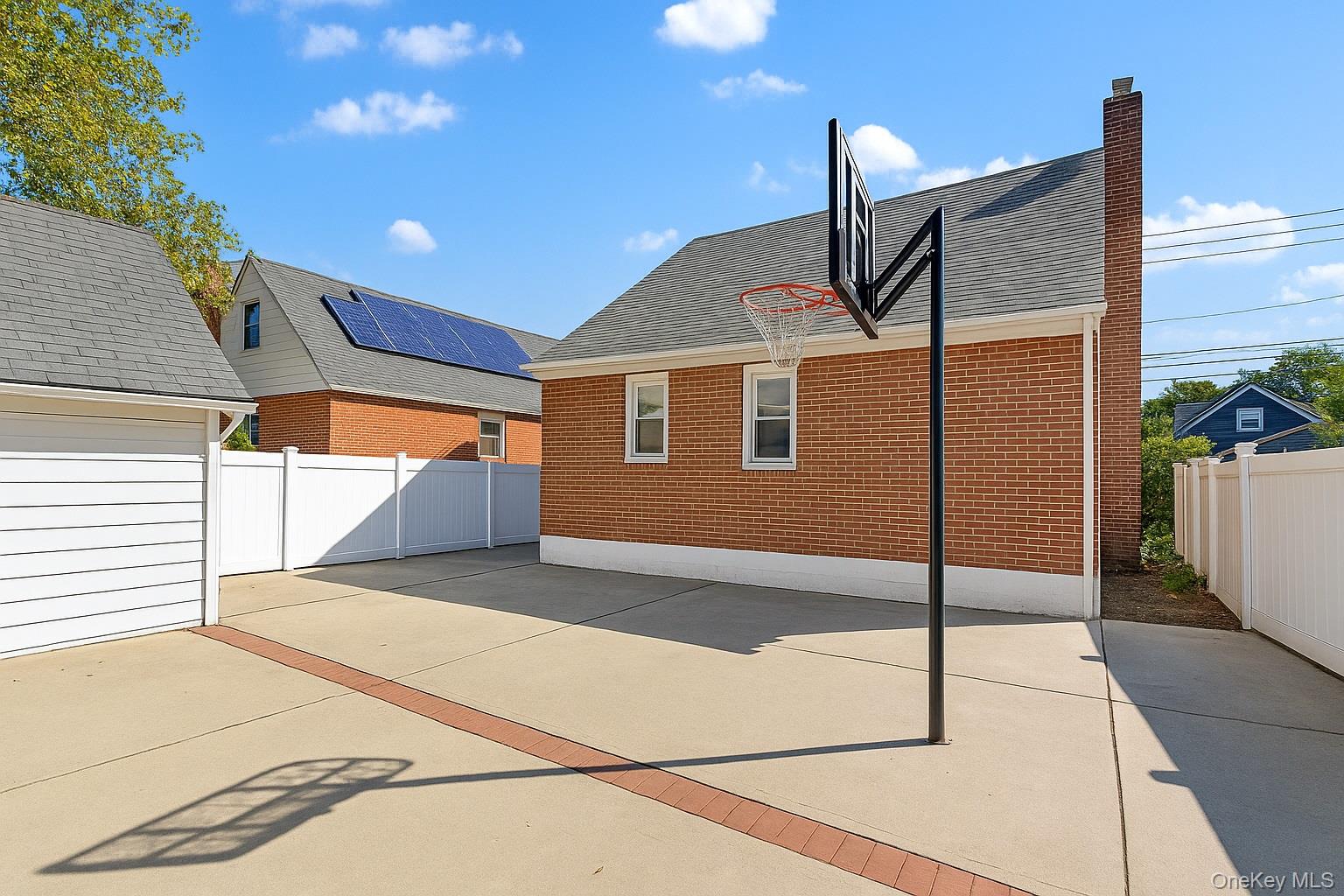 #3 photo, 115-44 237 Street, ナッソー郡 Elmont , NY 11003