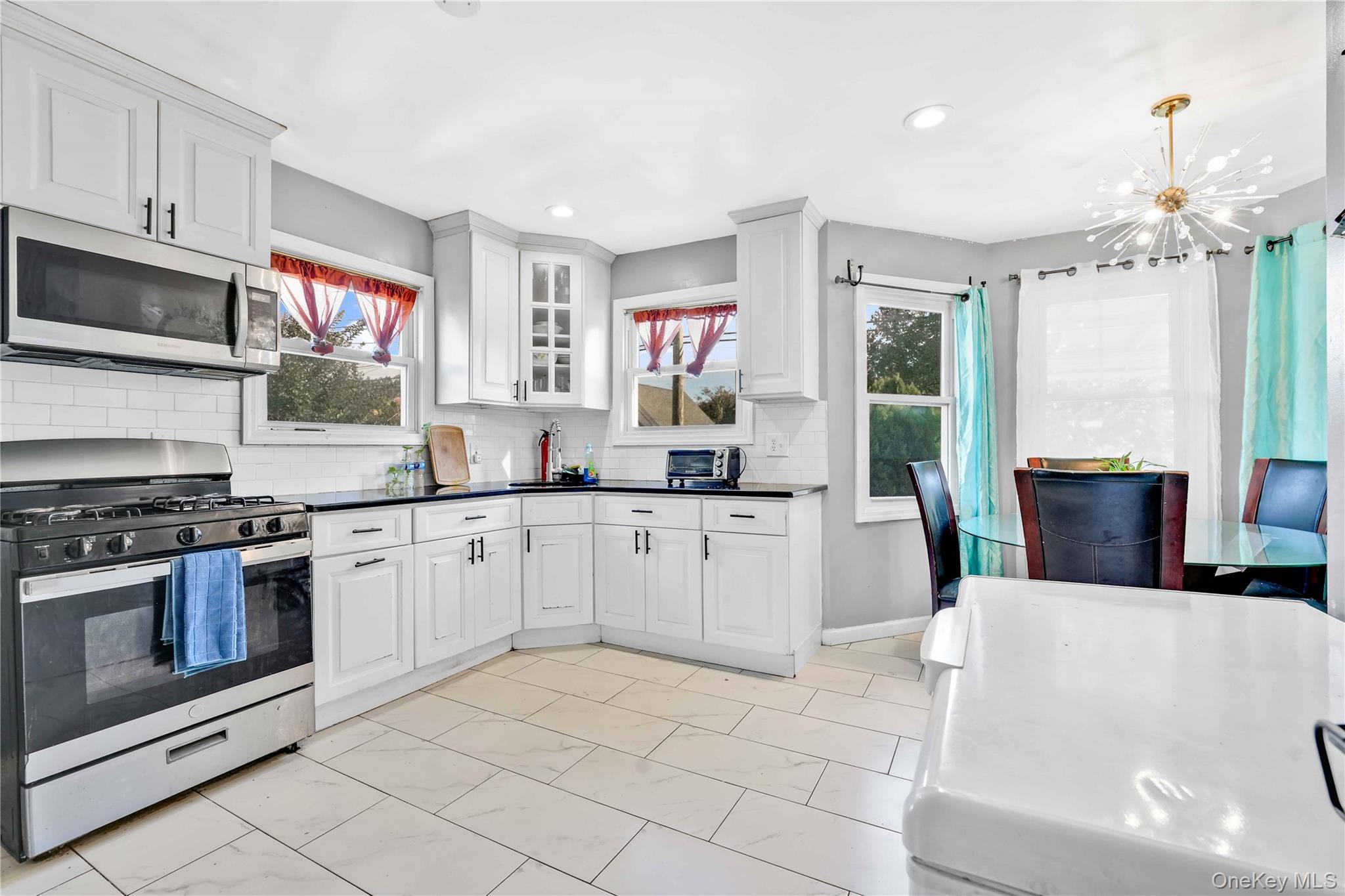 #7 photo, 115-44 237 Street, ナッソー郡 Elmont , NY 11003