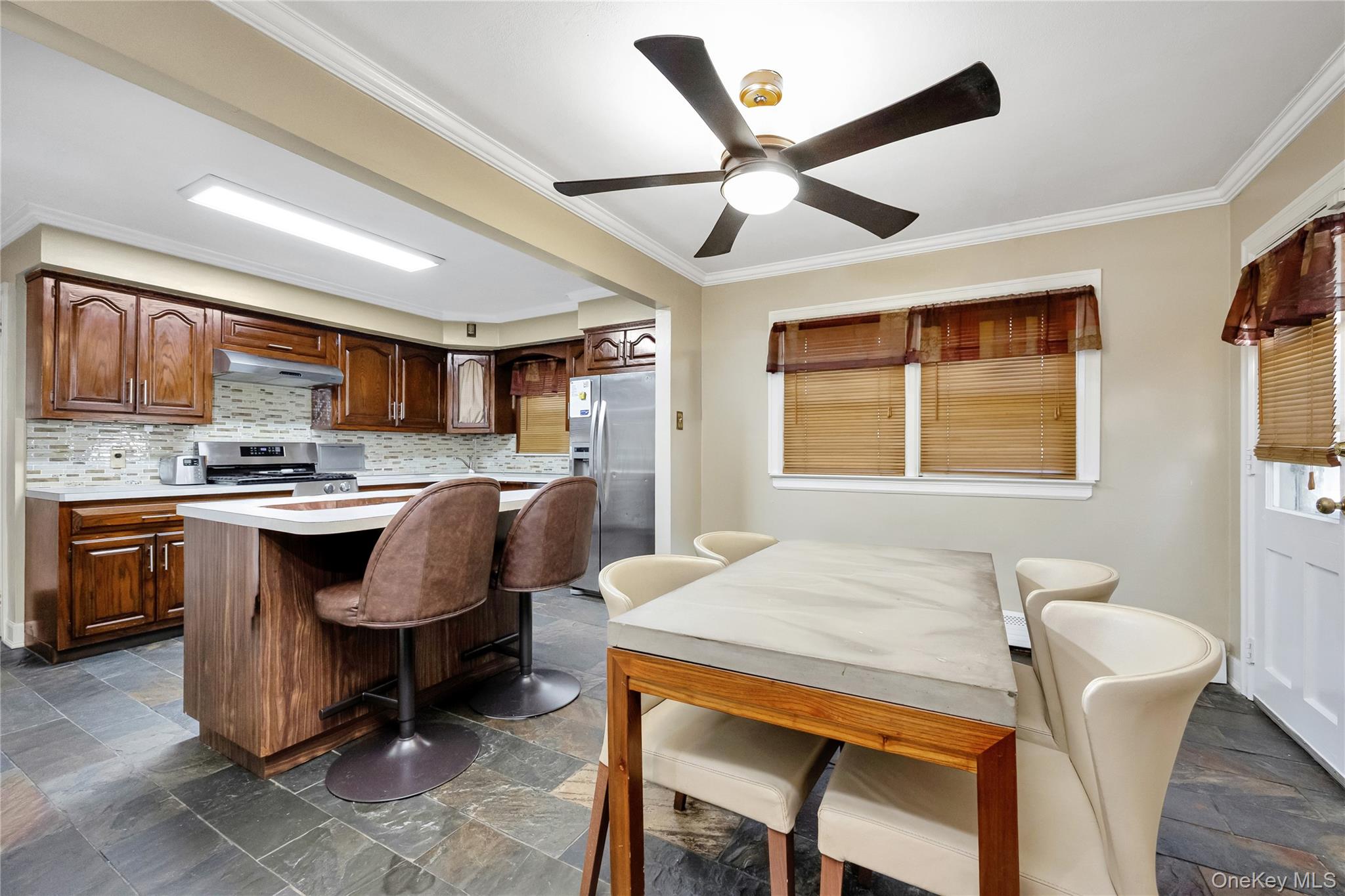 #9 photo, 2245 Van Nostrand Avenue, ナッソー郡 Merrick , NY 11566