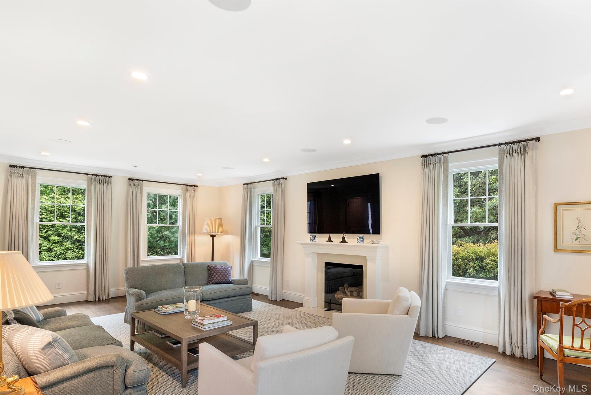 #5 photo, 150 Harvest Lane, Southampton , NY 11968